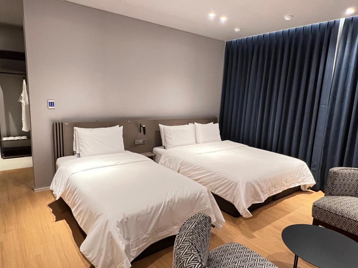 Jinhae Intercity Hotel Changwon Exterior photo